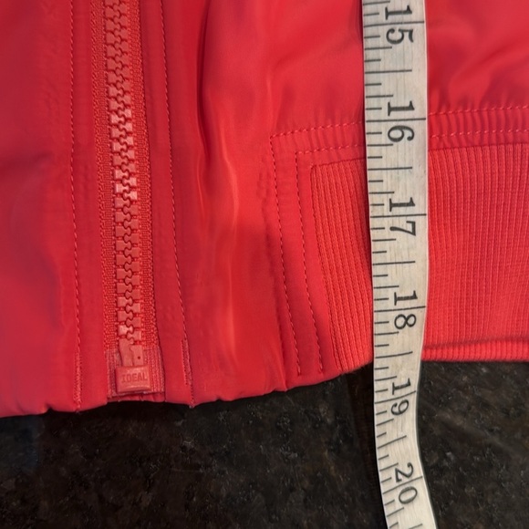 NWT Athleta Lucent Cropped Bomber Jacket Size Small - Picture 11 of 15